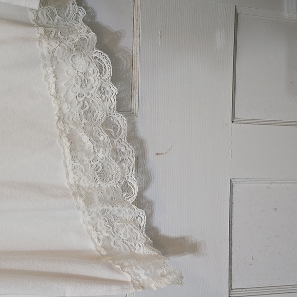 FRENCH LAUNDRY Women's Cream ASYMMETRICAL LACE HEM TOP XL LONG SLEEVE PRETTY - Picture 3 of 7